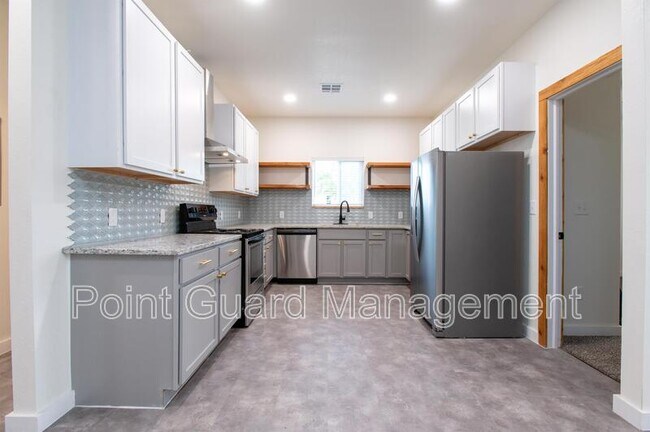 Photo - 2875 N Oliver St