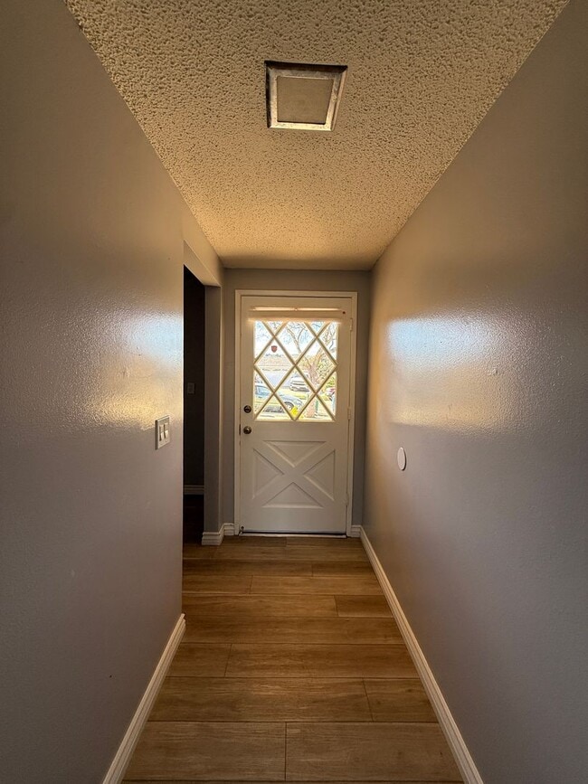 Photo - M12150 Unidad House