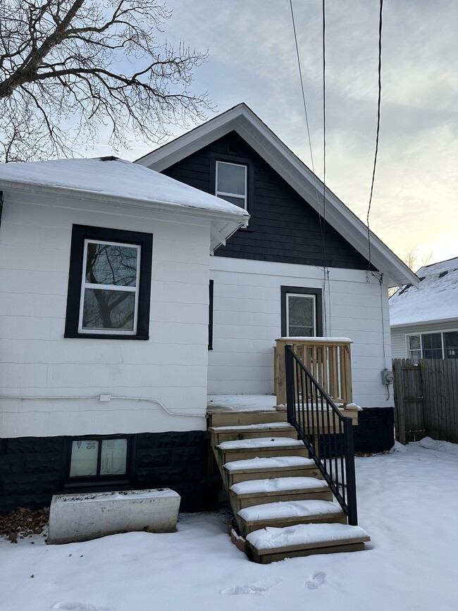 Photo - 1607 Howard St