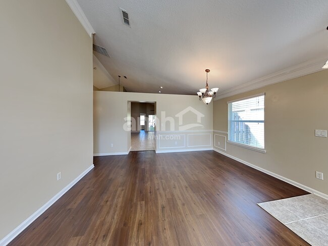 Photo - 804 Templeton Ln