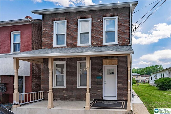 Building Photo - 358 Broad St Rental