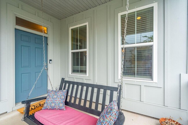 Photo - Impressive home in Oakfield loaded with up...