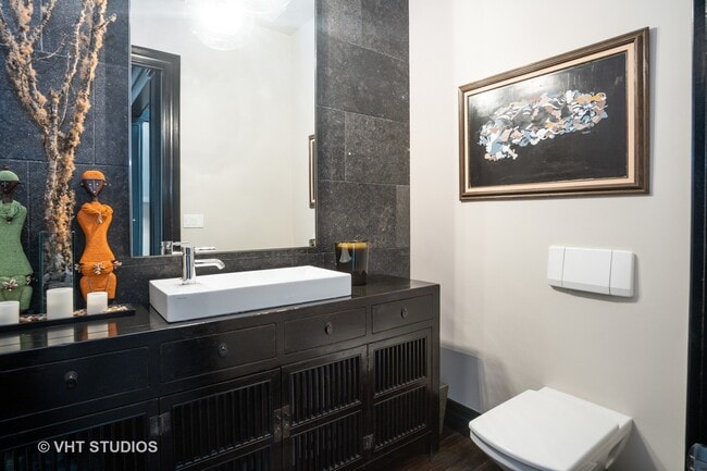 Photo - 1717 N Hermitage Ave