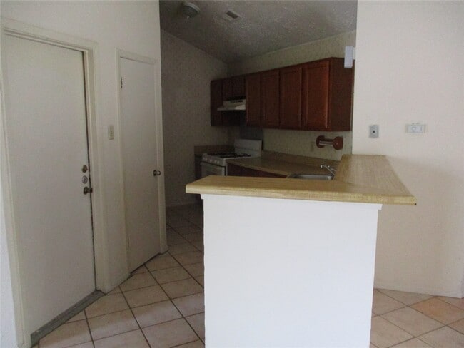 Building Photo - 19947 Mountain Dale Dr Rental