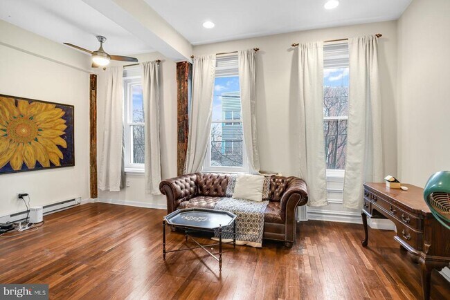 Photo - 618 N 40th St Unit 3