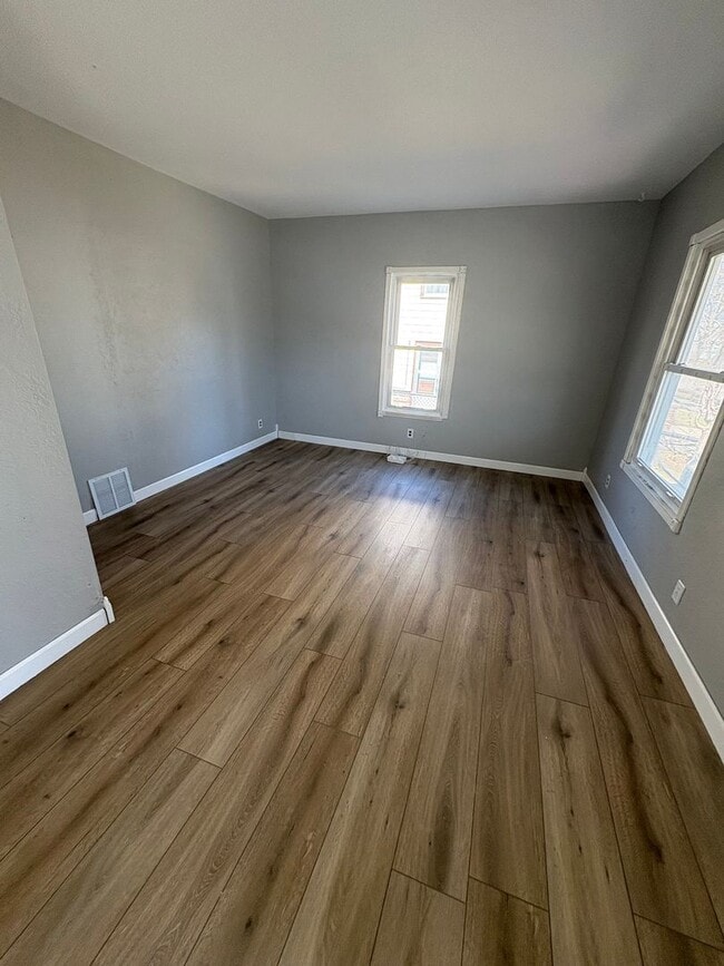 Photo - 726 Denver St