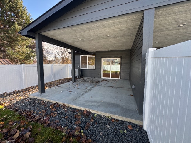 Photo - 3913 E 27th Ave