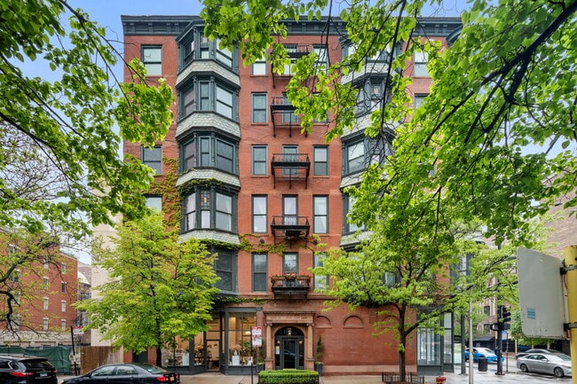 Photo - 104 W Oak St Unit 3E