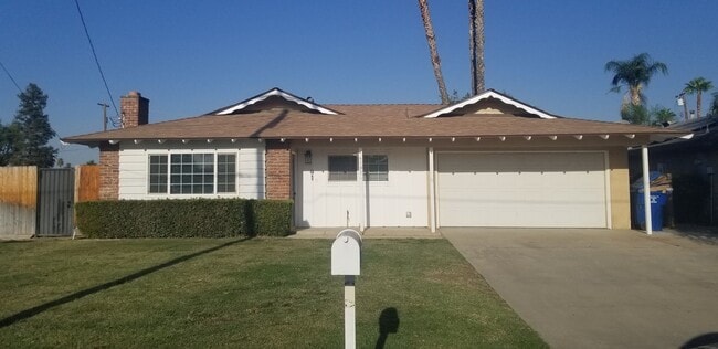 Building Photo - 6101 Crestmore St Rental