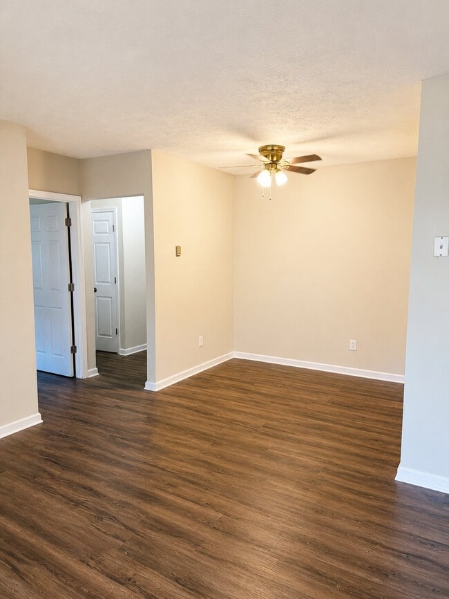 Photo - 2065 Sutton Ave