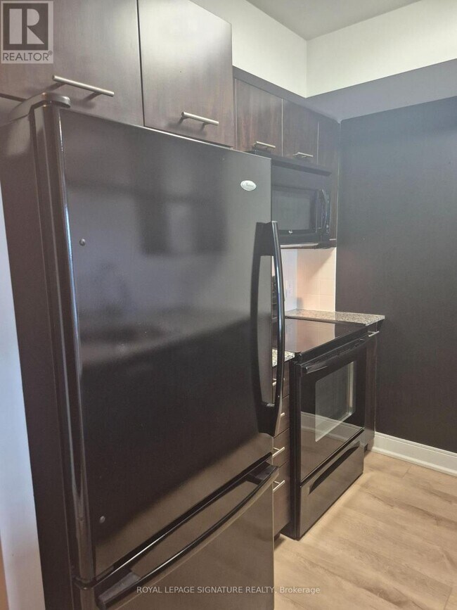 Photo - 125 Village Green Square Unit 2708