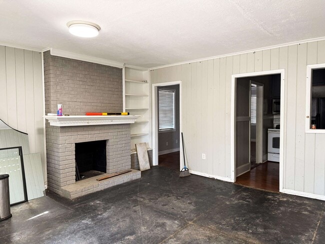 Photo - 1027 Waring Rd