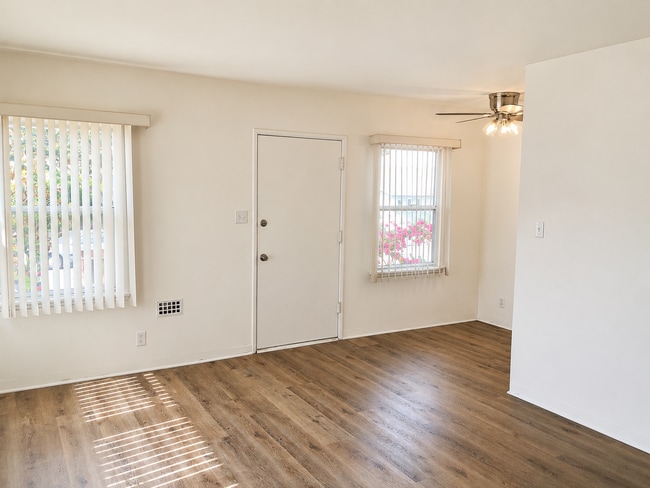 Photo - Ventura Duplex on Quiet Street Unidad 1559