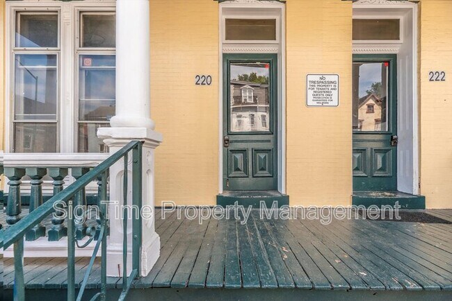 Photo - 220 Summit Ave Unit Apt 2R