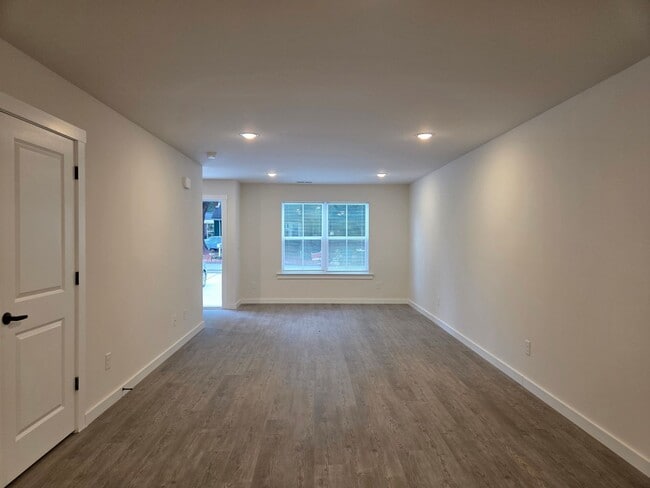 104 10th Ave SE