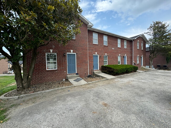 Building Photo - 137 Crescent View Dr Unit 5 Rental
