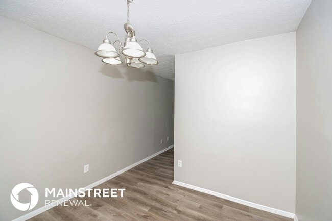 Photo - 2215 Fairway Cir SW