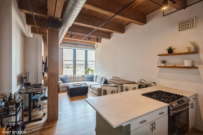 Photo - 728 W Jackson Blvd
