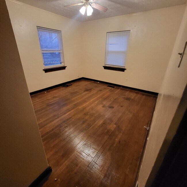 Photo - 2671 N Main St Unit 2