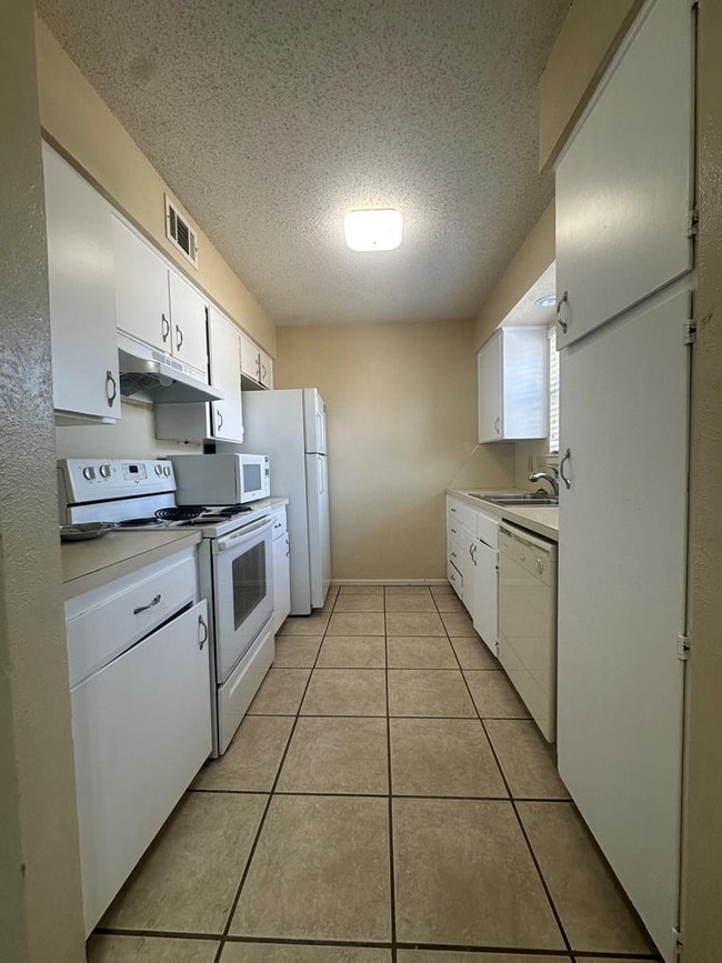 Photo - 3312 Tanglewood Ln