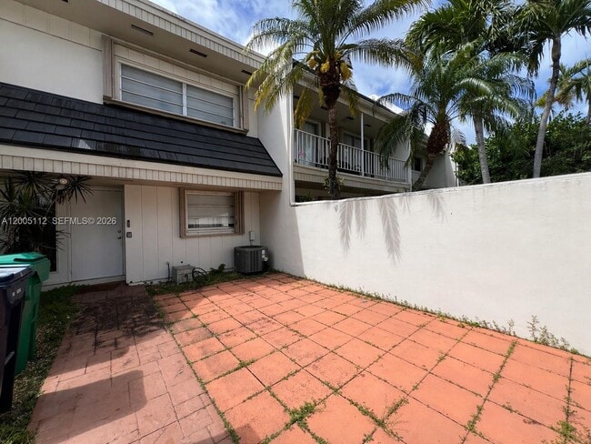 Building Photo - 8114 SW 81st Ter