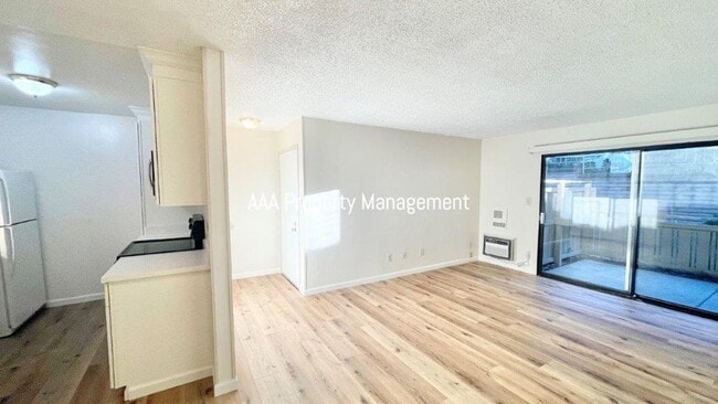 Photo - Walnut Creek! Beautiful remodeled 1 bedroom 1 bath location near John Muir Hospital and Heather F... Unit 21