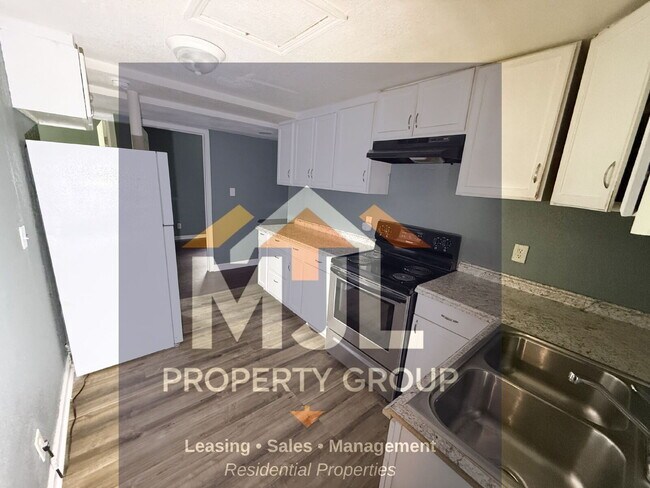 Photo - Spacious 3 Bedroom / 1 Bath Apartment in Sugar Creek *Ready Now*