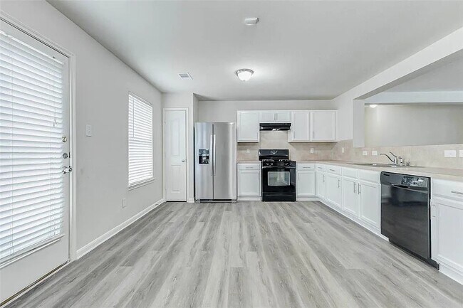7027 Parkford Meadow Dr
