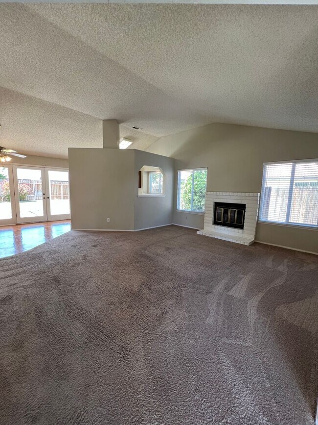 Photo - 4717 Tobin Rd