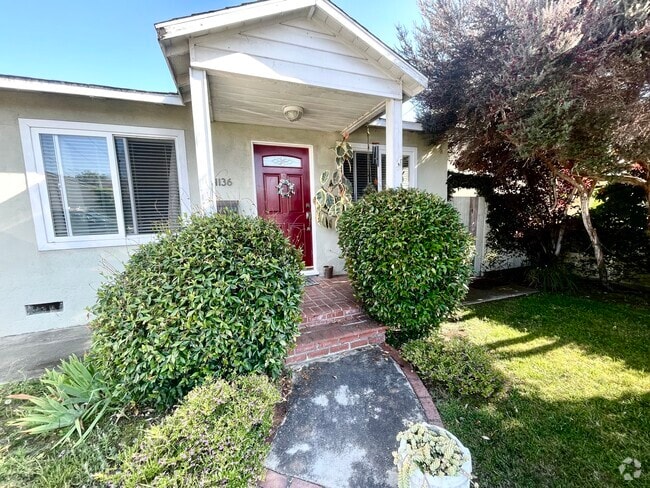 Building Photo - 1136 8th St Rental