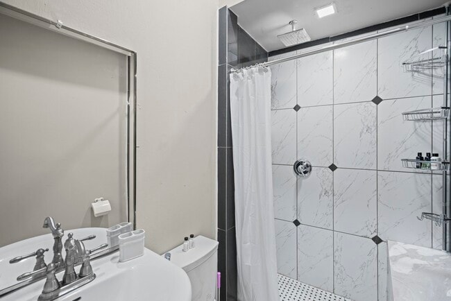 Photo - 4106 Winnie St