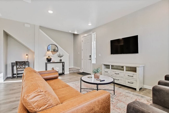Photo - 17065 N Hounslow Wy Apartment Unit ID1250664P