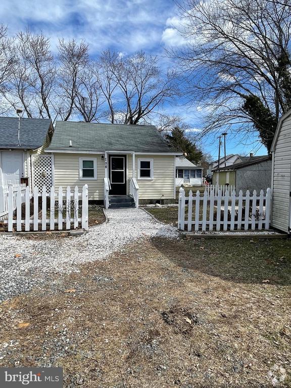 Building Photo - 108 Marshall Ave Rental