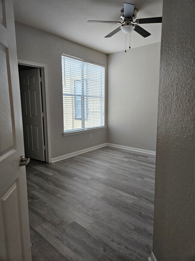 Photo - New Remodel 2/2 Fireplace; Quartz Countertops-FREE WATER/SEWER!