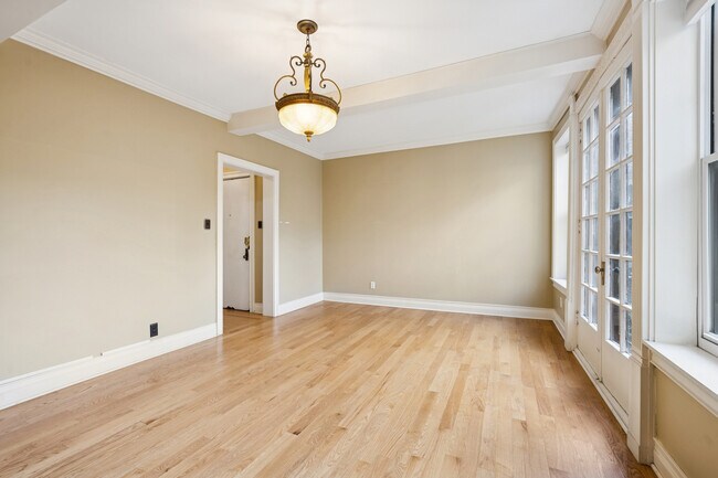 Photo - 2315 N Commonwealth Ave Unit 3N