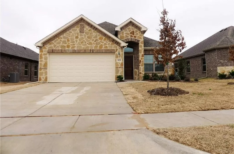 624 Redwood Dr
