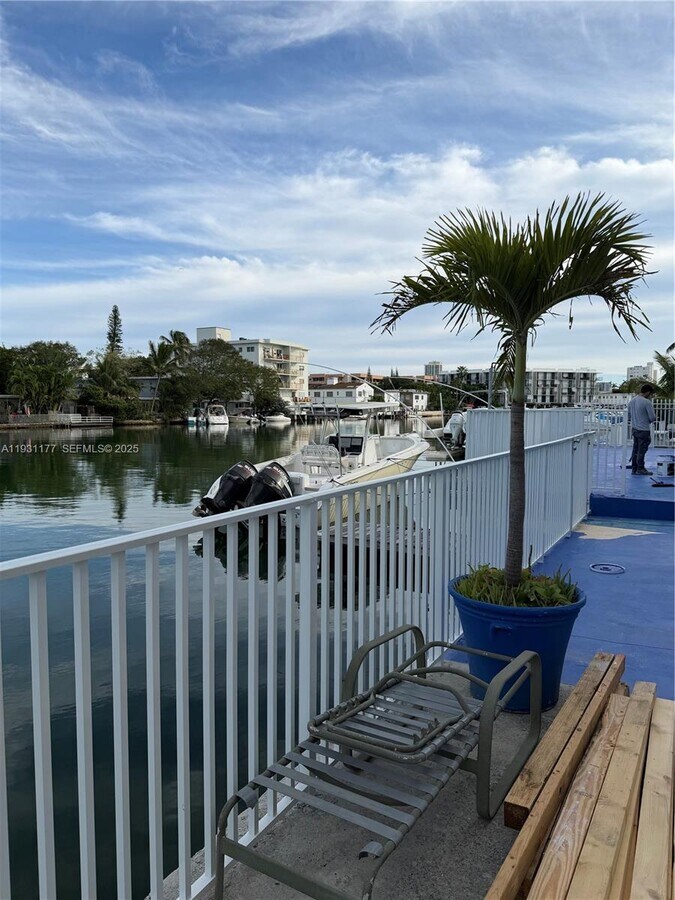 Photo - 8305 Crespi Blvd Unit 5A