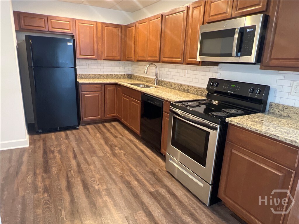 Photo - 247 E Washington St Condo Unit 105