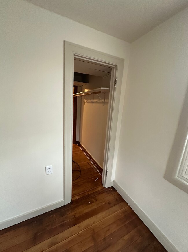 511 Main St Unit 4