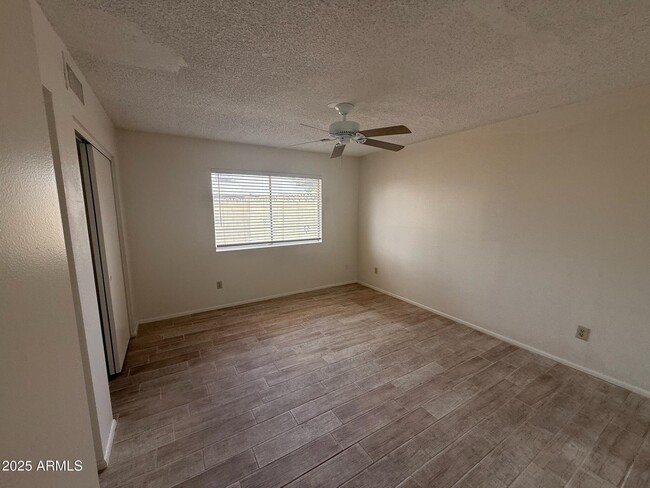 Photo - 3124 W Mohawk Ln