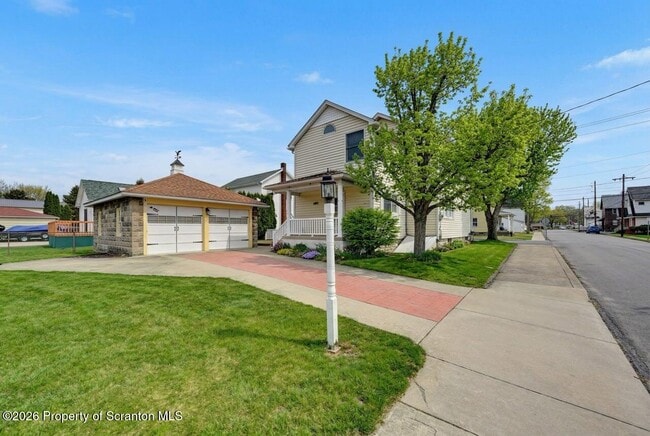 Photo - 454 Hickory St