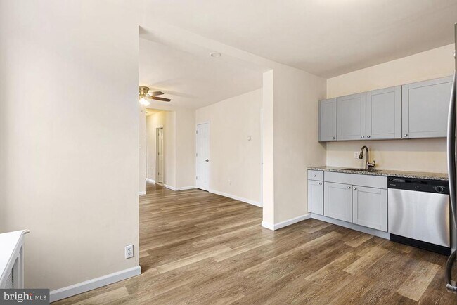 1829 S 22nd St Unit 1ST FLOOR