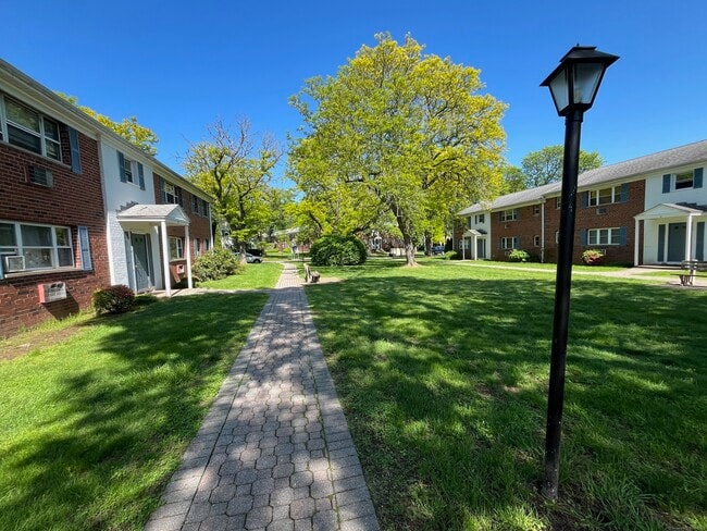 Photo - 14 Colonial Dr Condo Unit D