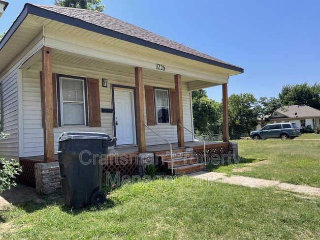 Photo - 1226 NW 8th St