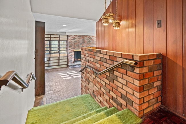 Photo - 100 Leonard Rd