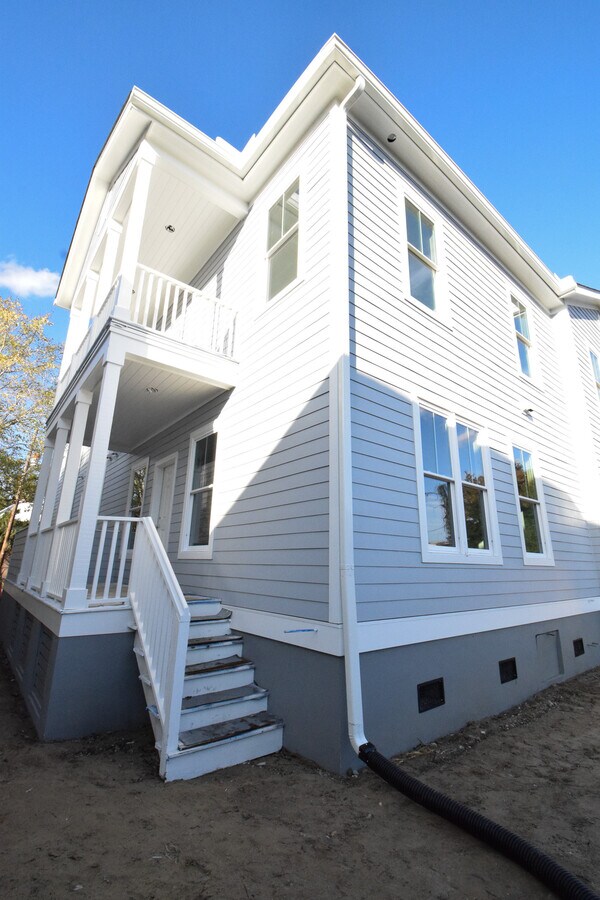 Photo - 195 Romney St