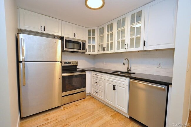 Building Photo - 407 Woodland Hills Rd Rental