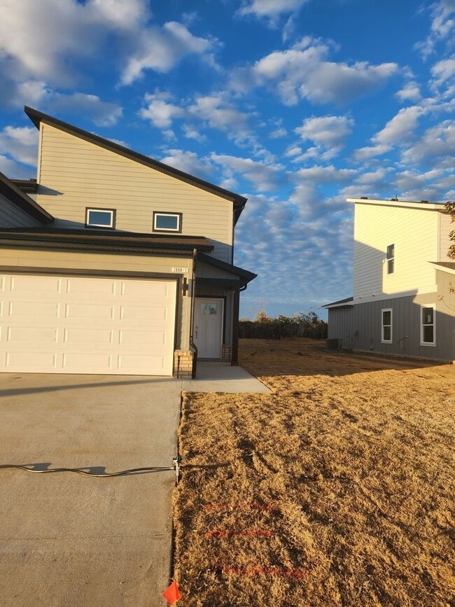 Photo - POIGAI ESTATES: BRAND NEW