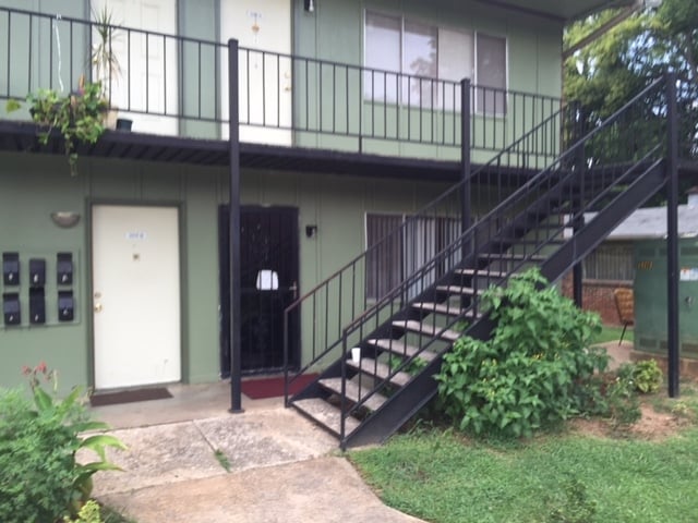 Harrison Court Apartments