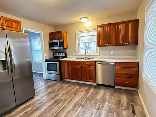 Photo - 3 BR/ 1 BA w/ renovated kitchen and bath